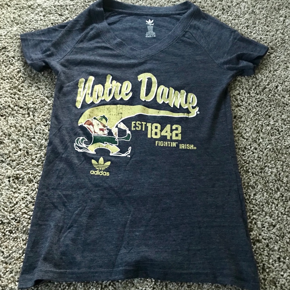 🎉HP 6/14!🎉Adidas SIZE S Women’s Notre Dame V-neck Shirt